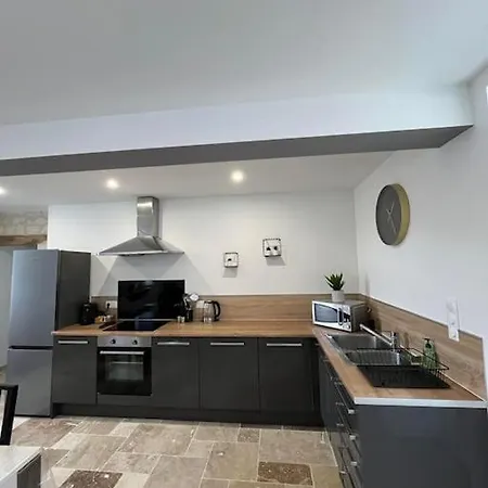 Charmante Maison De Bourg Cosy Acces Wifi Sepmes Buitenkant foto
